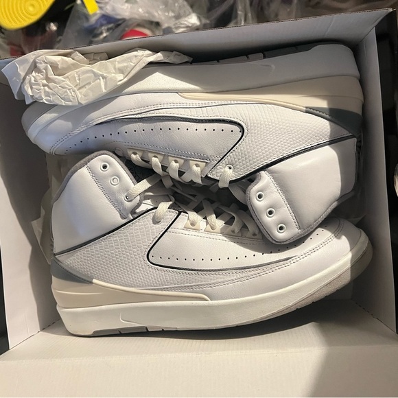 Jordan Other - retro 2 white cement preowned size 11